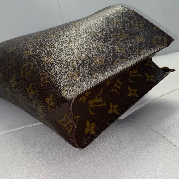 Authentic Louis Vuitton Monogram Cosmetic Accessories Pouch - Picture 14 of 14